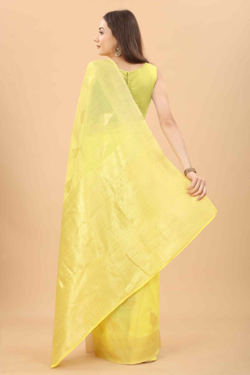 Women's Pure Cotton Saree with Unstiched Blouse Piece - Image 2