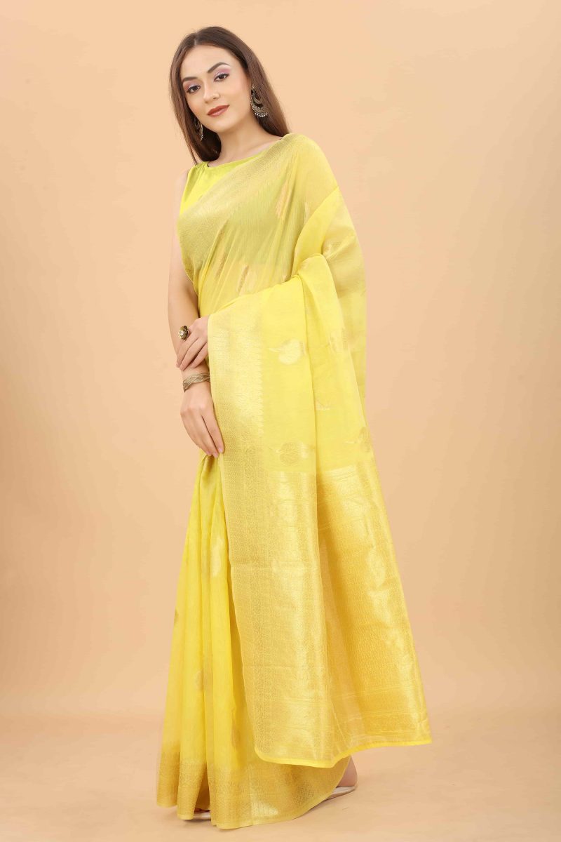 Women's Pure Cotton Saree with Unstiched Blouse Piece - Image 4